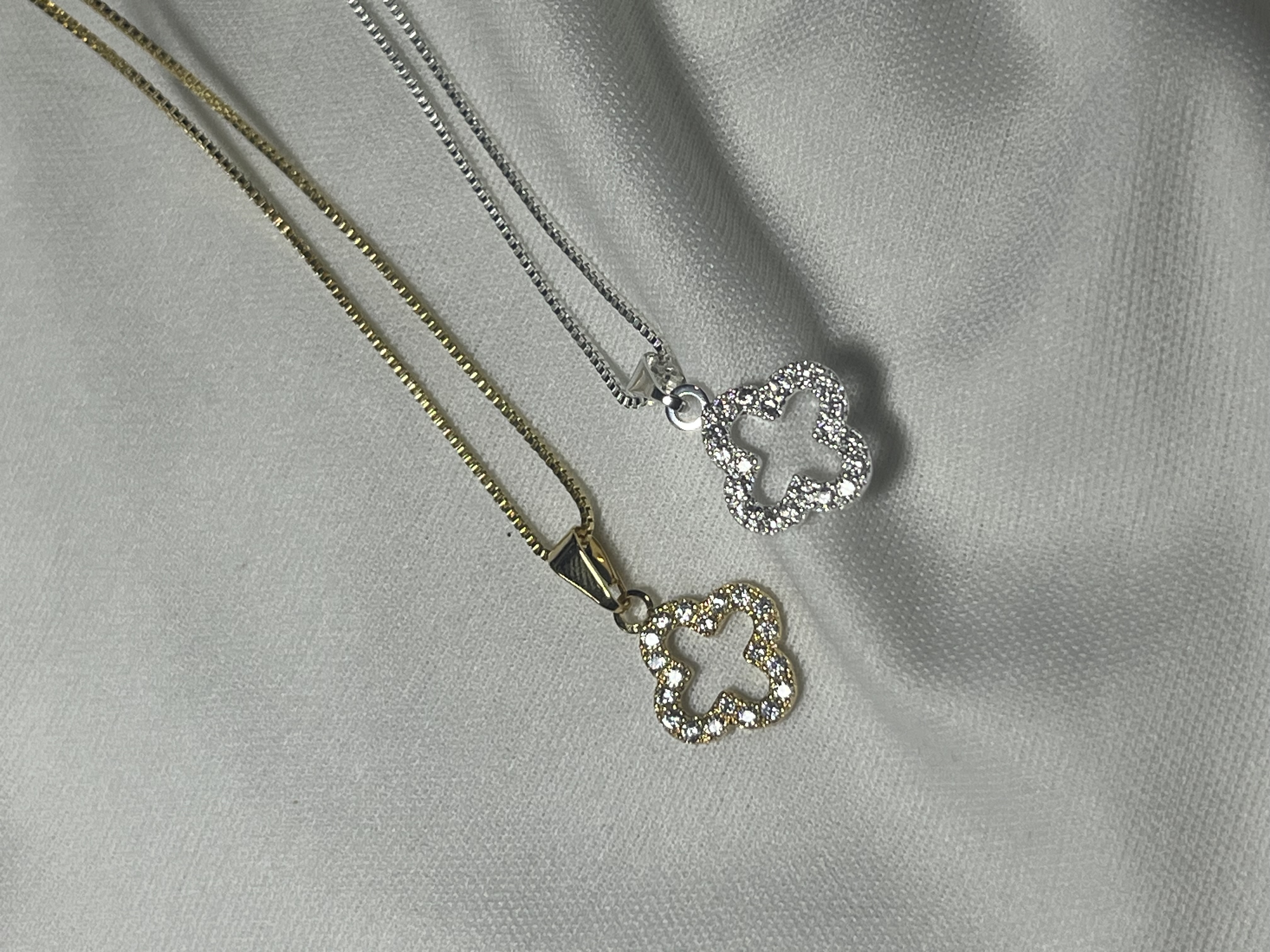 Colar Trevo Cravejado